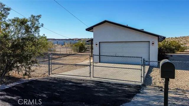 6556 Lupine Avenue, Twentynine Palms Ca 92277 | Detached 29