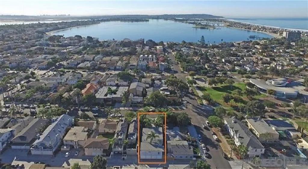 1112 - 1118 Thomas Avenue, Pacific Beach Ca 92109 | Multi Family 22