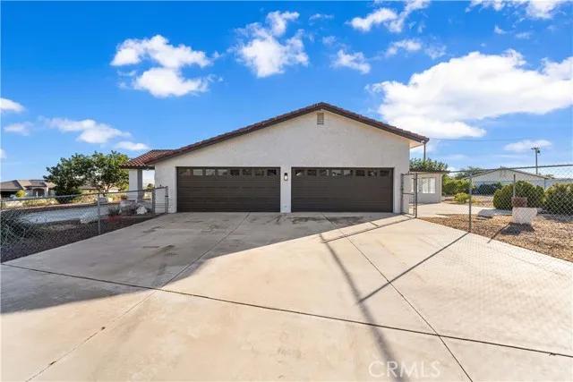 18680 Siskiyou Road, Apple Valley Ca 92307 | Detached 50