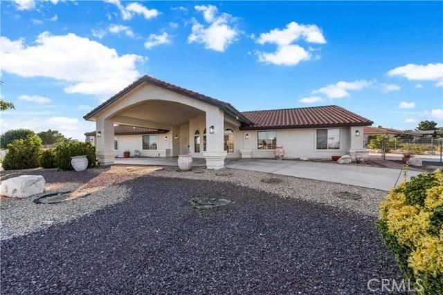 18680 Siskiyou Road, Apple Valley Ca 92307 | Detached 2