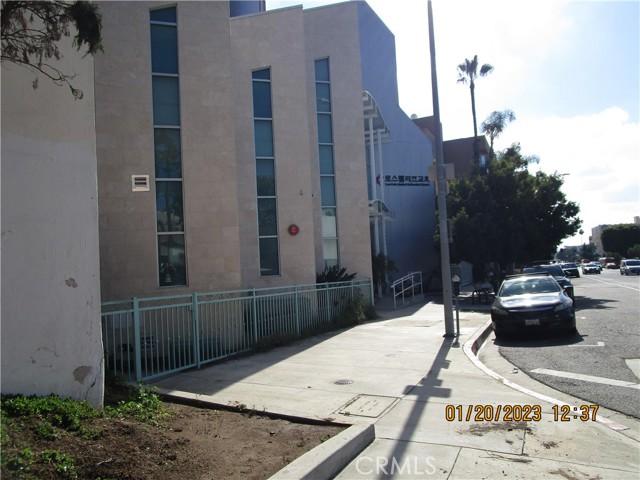 1802 N Western Avenue, Los Angeles CA 90027 | Multi Family 11