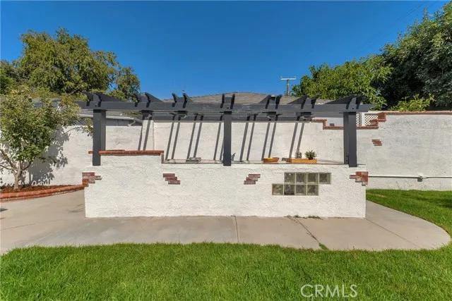 6840 Hesperia Avenue, Reseda Ca 91335 | Detached 19