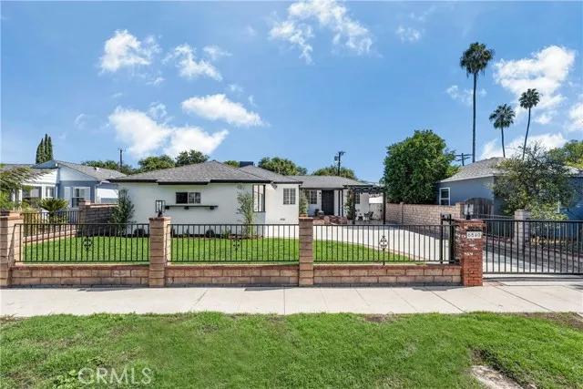 6840 Hesperia Avenue, Reseda Ca 91335 | Detached 25