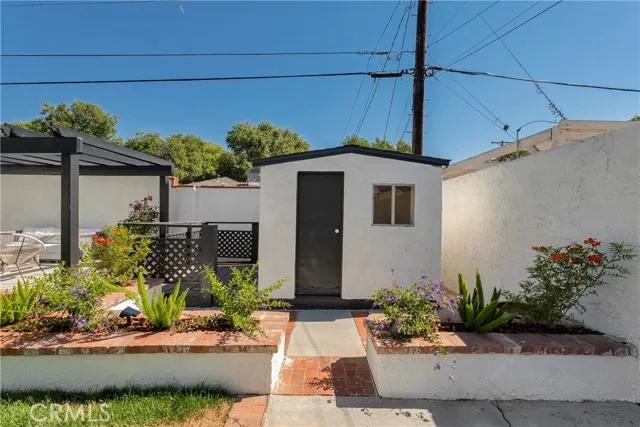 6840 Hesperia Avenue, Reseda Ca 91335 | Detached 20