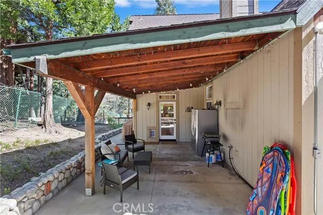 858 Grass Valley Road, Lake Arrowhead Ca 92352 | Detached 31