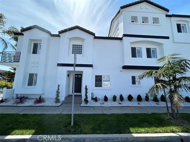 427 14th Street, Huntington Beach Ca 92648 | Detached 15