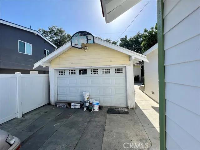 5649 Olive Avenue, Long Beach Ca 90805 | Detached 17