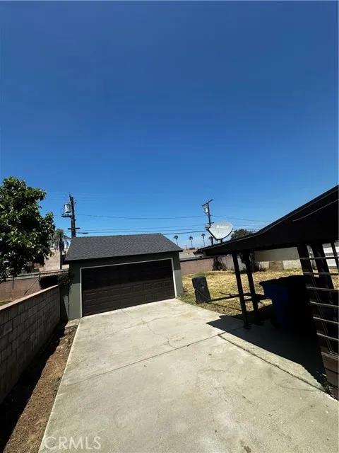 6849 Yellowstone Drive, Riverside Ca 92506 | Detached 17