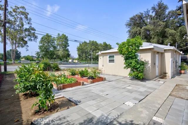 4486 Douglass Avenue, Riverside Ca 92507 | Detached 35