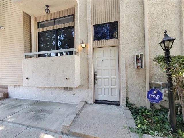 7230 Kelvin Avenue # 8, Winnetka Ca 91306 | Townhouse 1