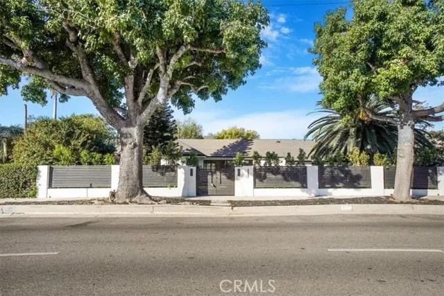 5857 Fulton Avenue, Van Nuys Ca 91401 | Detached 72