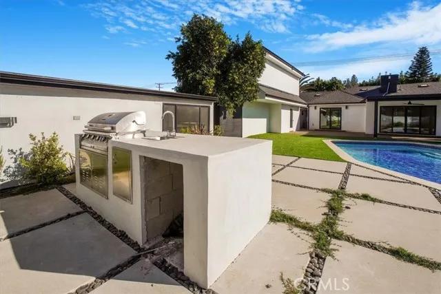 5857 Fulton Avenue, Van Nuys Ca 91401 | Detached 60