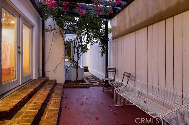 6820 Clinton Street, Los Angeles Ca 90036 | Detached 34