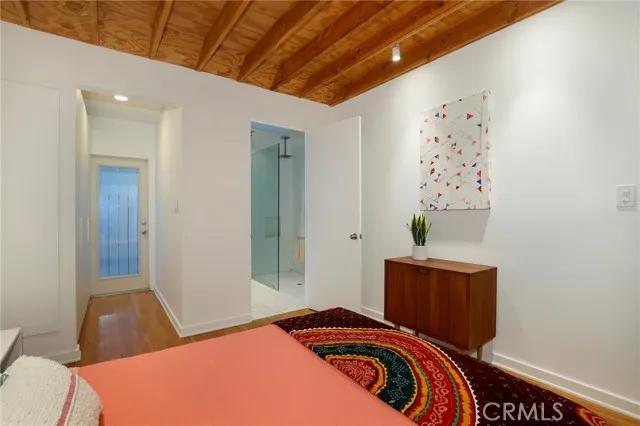 6820 Clinton Street, Los Angeles Ca 90036 | Detached 29