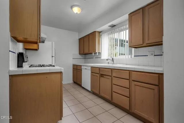 11511 Moorpark # 1, North Hollywood Ca 91602 | All Other Attached 11