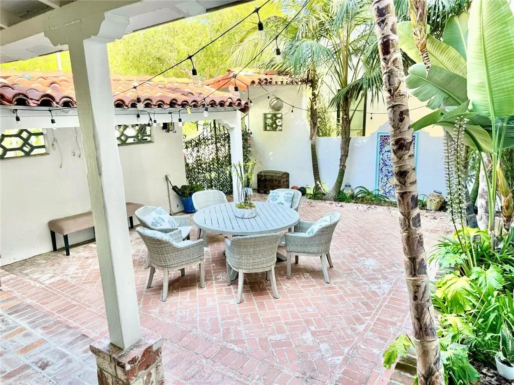 213 El Camino Drive, Beverly Hills Ca 90212 | Detached 1