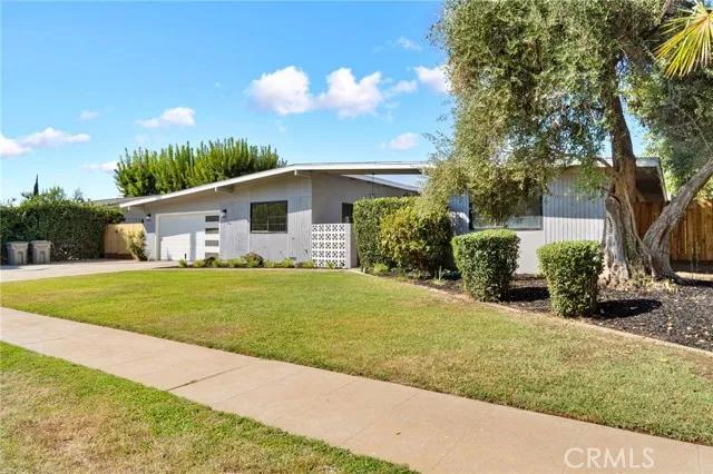 6061 N Winchester Avenue, Fresno Ca 93704 | Detached 2