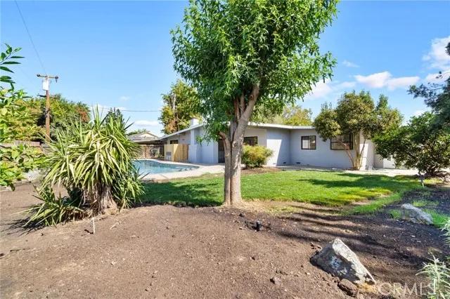 6061 N Winchester Avenue, Fresno Ca 93704 | Detached 33