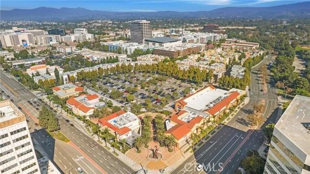 230 E Jeanette Lane, Santa Ana Ca 92705 | Townhouse 23