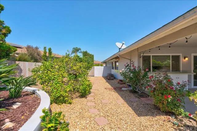 12195 San Tomas Place, Rancho Bernardo Ca 92128 | Detached 23