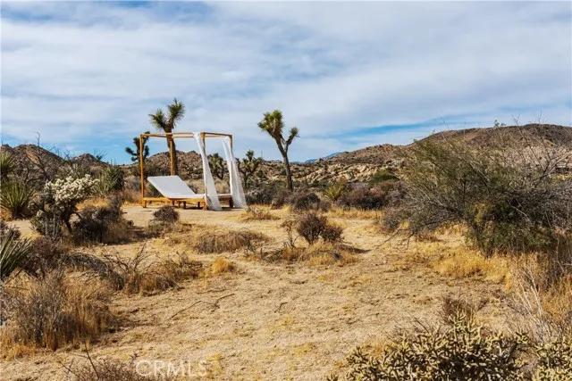 5074 Redding Drive, Yucca Valley Ca 92284 | Detached 38