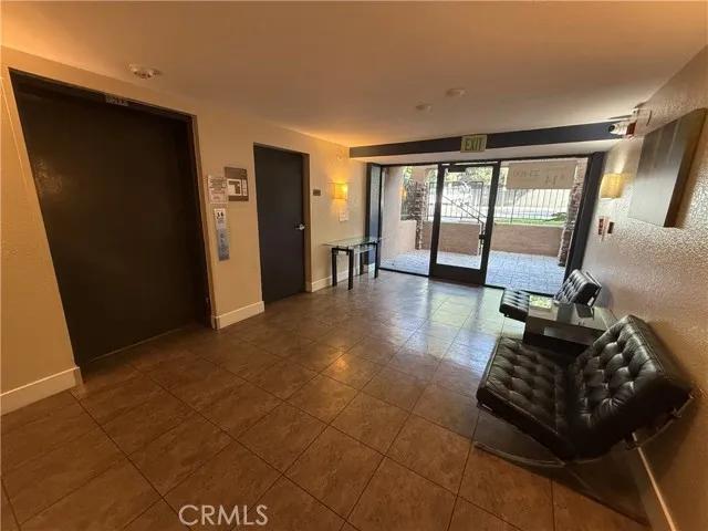 21400 Burbank Boulevard # 322, Woodland Hills Ca 91367 | Detached 1