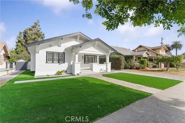 1227 W 45th Street, Los Angeles Ca 90037 | Detached 3