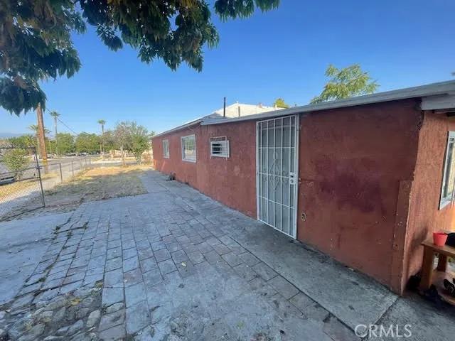 2690 Flores Street, San Bernardino Ca 92407 | Detached 8