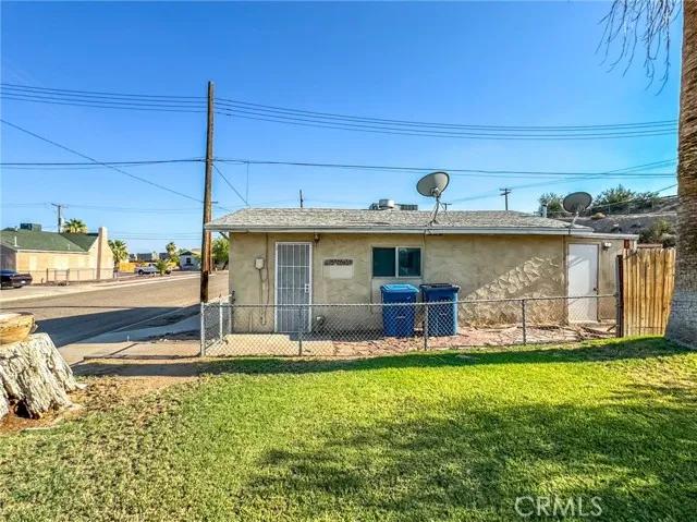 301 Walnut Street, Needles Ca 92363 | Detached 32