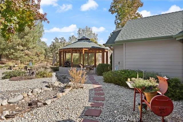 42617 Old Yosemite Road, Oakhurst Ca 93644 | Detached 4