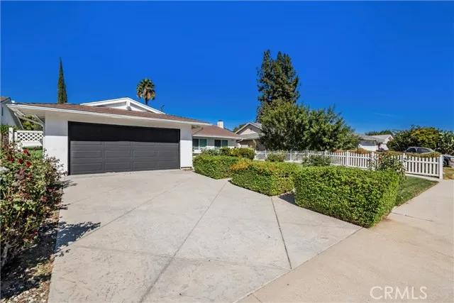 22655 Strathern Street, Canoga Park Ca 91304 | Detached 5