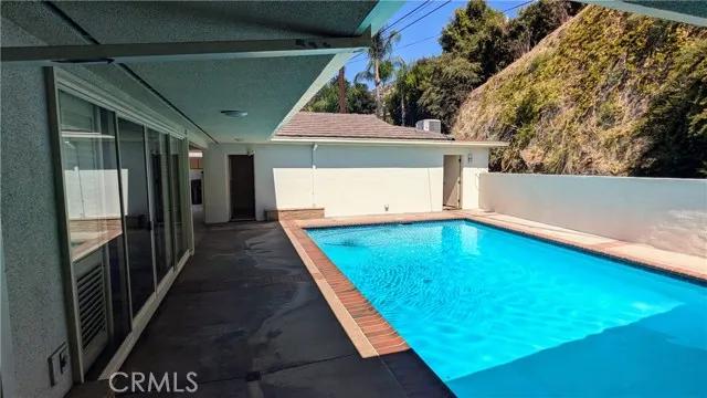 151 Cumberland Road, Glendale Ca 91202 | Detached 43