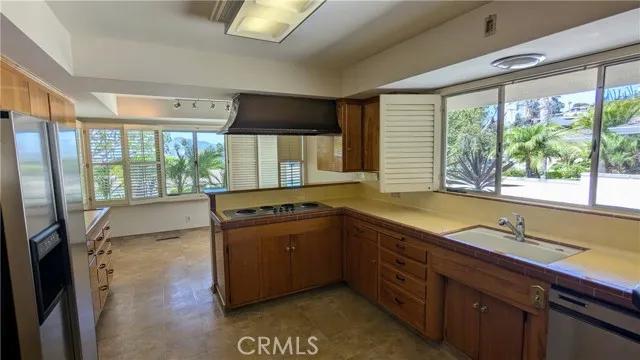 151 Cumberland Road, Glendale Ca 91202 | Detached 13