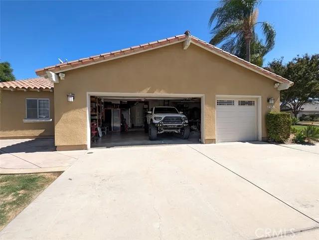 1433 S Jasmine Avenue, Ontario Ca 91762 | Detached 41