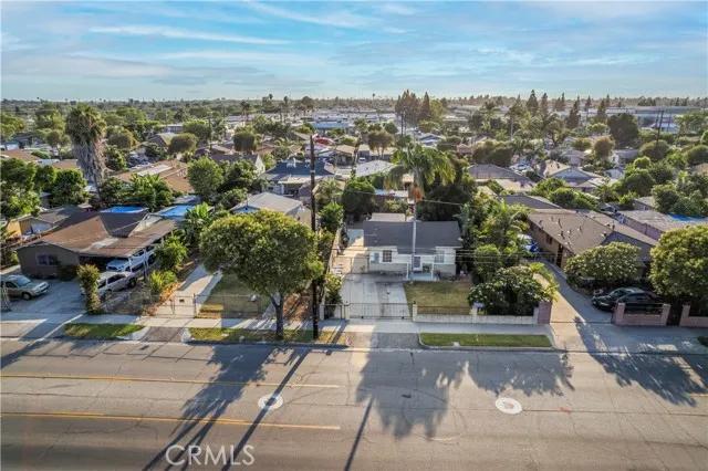 322 S Raitt Street, Santa Ana Ca 92703 | Detached 9