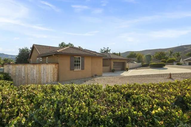 23423 Nightsky Road, Ramona Ca 92065 | Detached 45