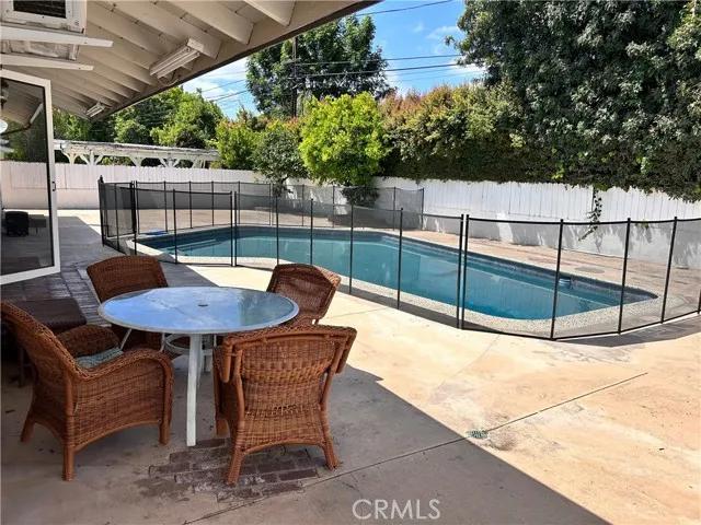 23723 Oxnard Street, Woodland Hills Ca 91367 | Detached 12