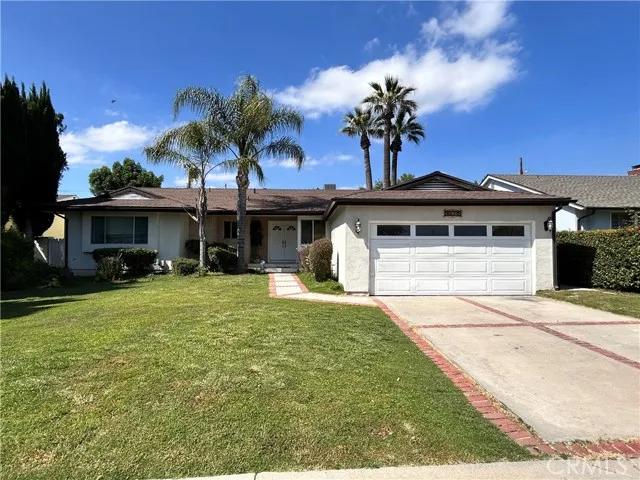 23723 Oxnard Street, Woodland Hills Ca 91367 | Detached 0