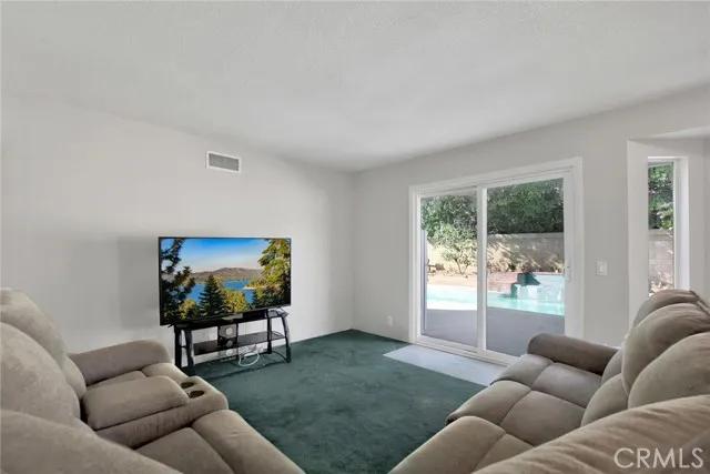 1035 Baseline Road, La Verne Ca 91750 | Detached 11