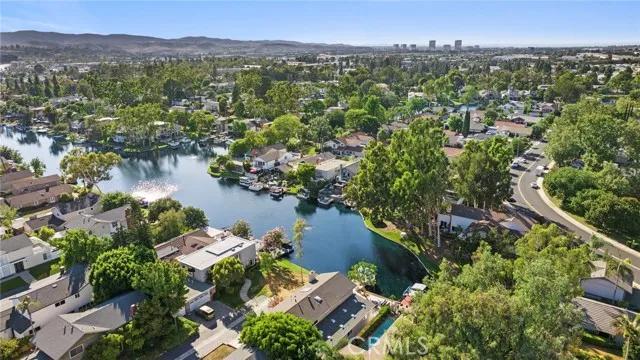 22715 Islamare Lane, Lake Forest Ca 92630 | Detached 59