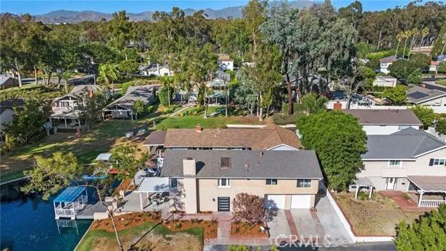 22715 Islamare Lane, Lake Forest Ca 92630 | Detached 55