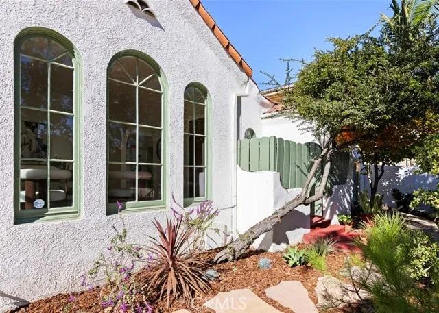 515 N Citrus Avenue, Los Angeles Ca 90036 | Detached 2