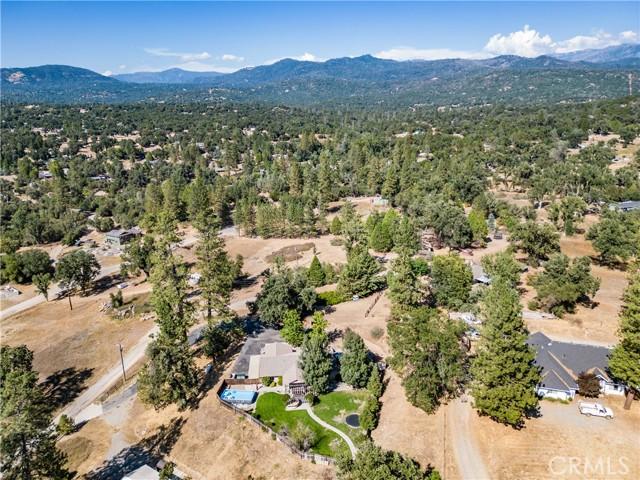 41147 Marble Ct, Oakhurst CA 93644 | Detached 44