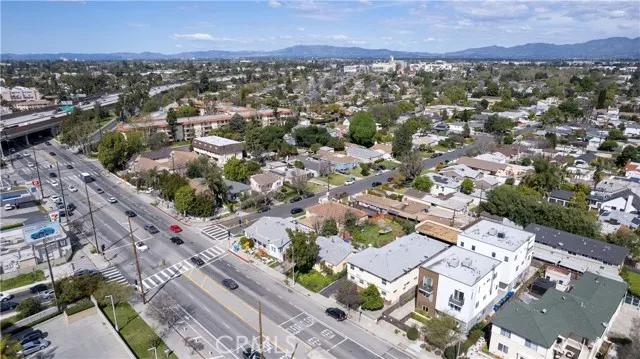 11649 Burbank Boulevard, North Hollywood Ca 91601 | Multi Family 8