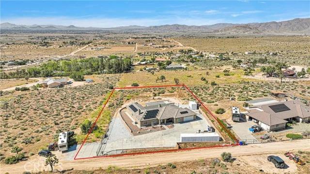 23220 Horizon Street, Apple Valley Ca 92308 | Detached 47