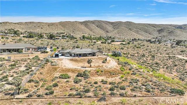 23220 Horizon Street, Apple Valley Ca 92308 | Detached 51