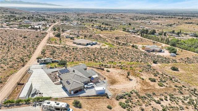 23220 Horizon Street, Apple Valley Ca 92308 | Detached 49