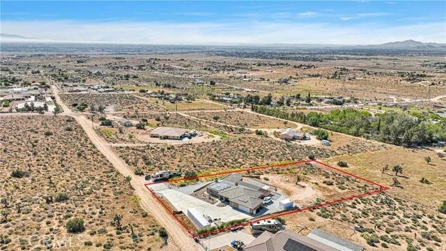 23220 Horizon Street, Apple Valley Ca 92308 | Detached 48