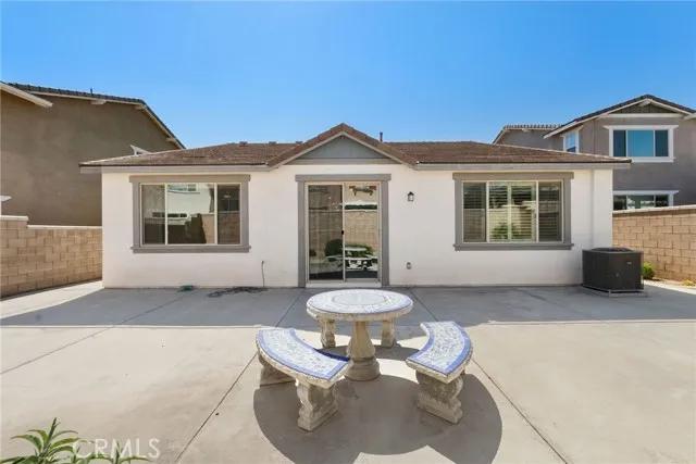 5411 La Bodega Way, Fontana Ca 92336 | Detached 25