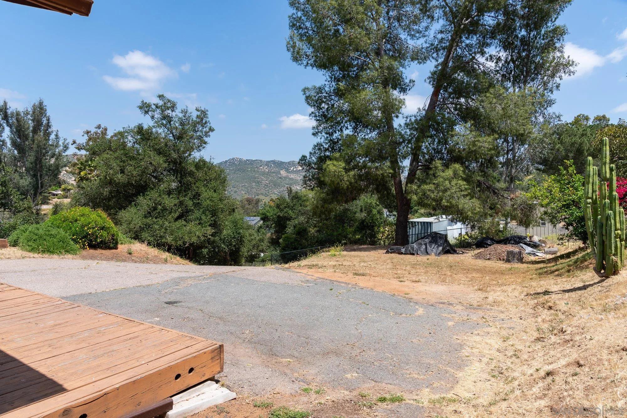 11702 Johnson Lake Rd, Lakeside Ca 92040 | Detached 26